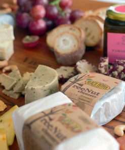 Vivre Gourmet Treenut Cheezery Board 8pax 2