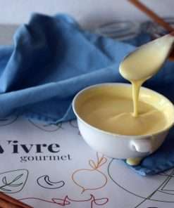 Vivre Gourmet Fresh Vanilla Custard 500ml Square Edit 3